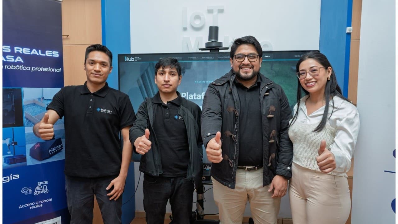 Kalman Robotics and Contigo presented the results of their Startup Perú projects